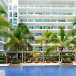 The Beaches-Beachfront Retreat