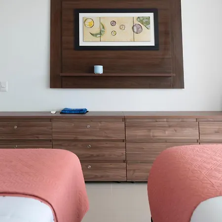 The Beaches-beachfront Retreat Apartamento