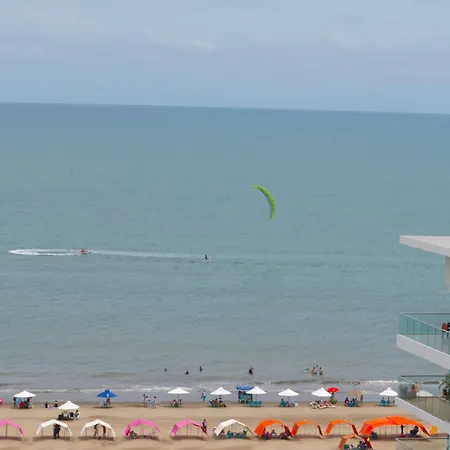 The Beaches-beachfront Retreat *