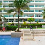 The Beaches-Beachfront Retreat