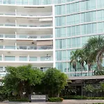 The Beaches-Beachfront Retreat