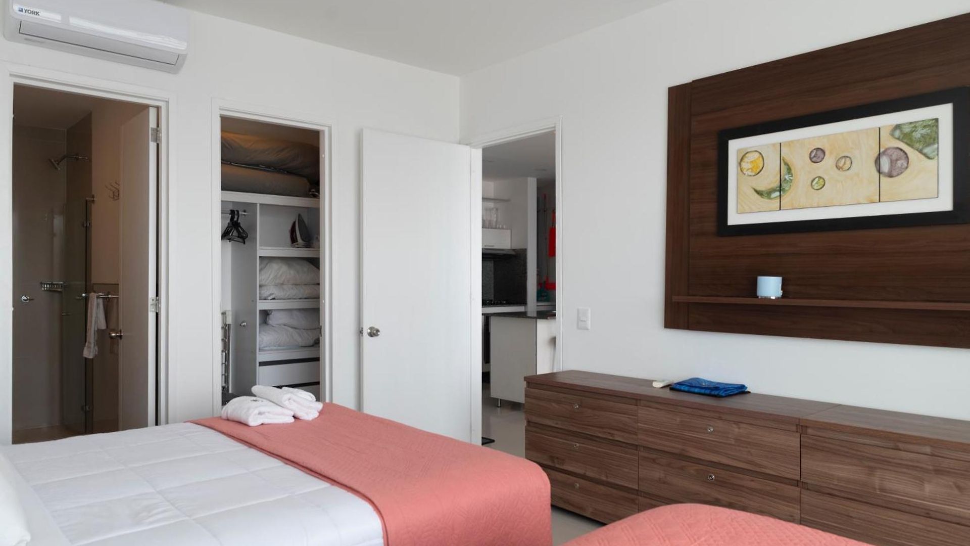 The Beaches-beachfront Retreat