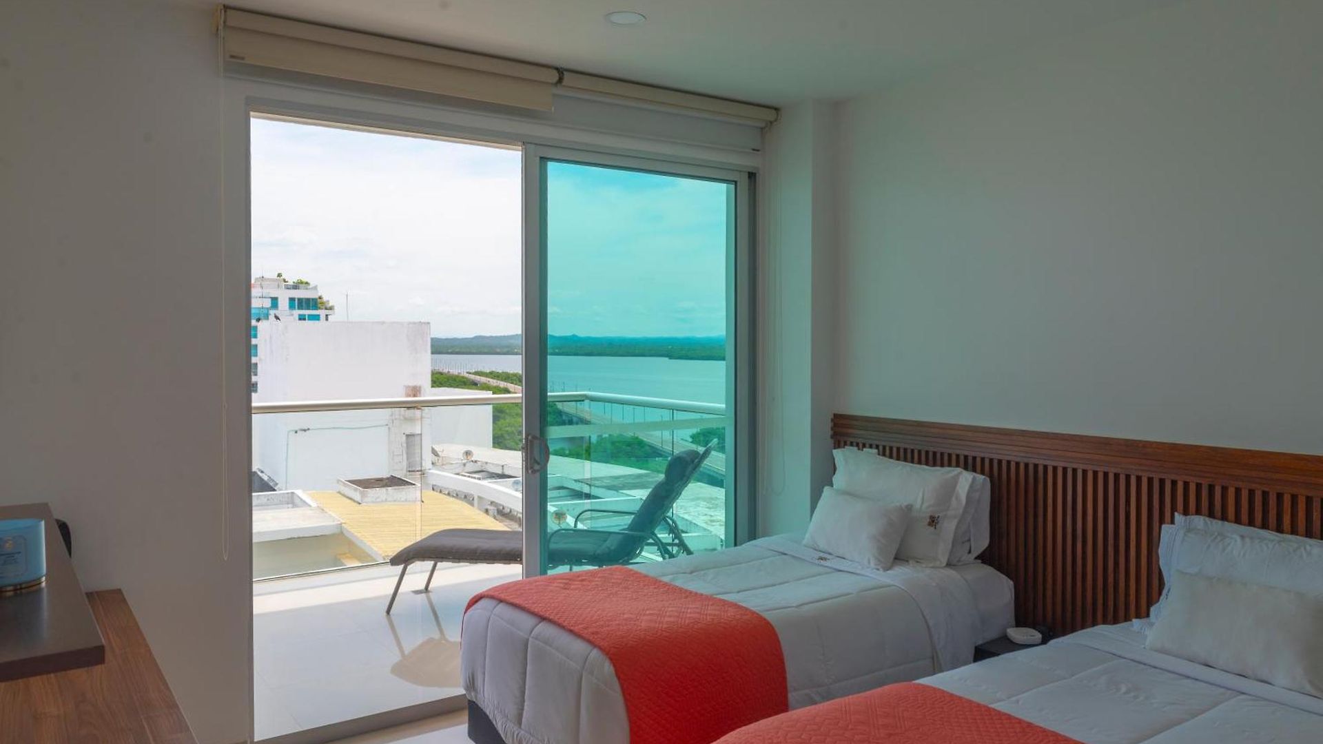 The Beaches-beachfront Retreat Apartment Cartagena