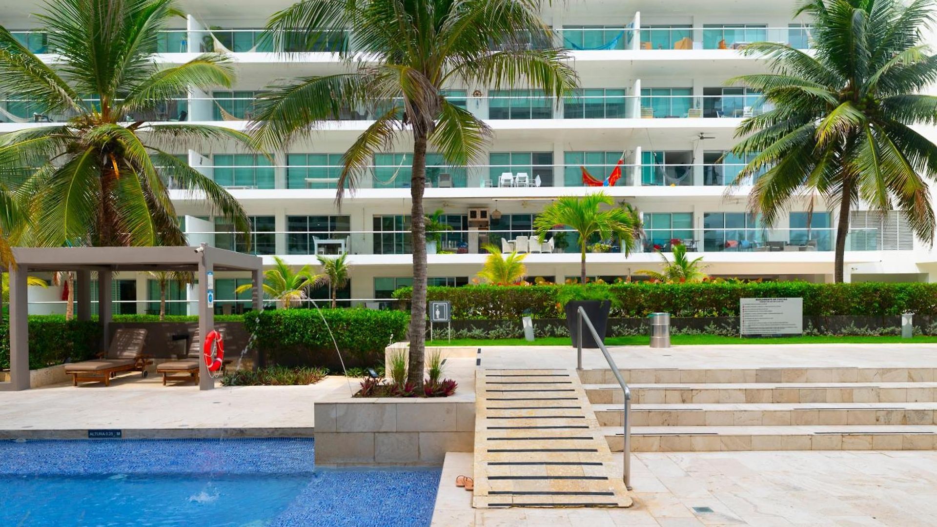 The Beaches-beachfront Retreat Apartment *