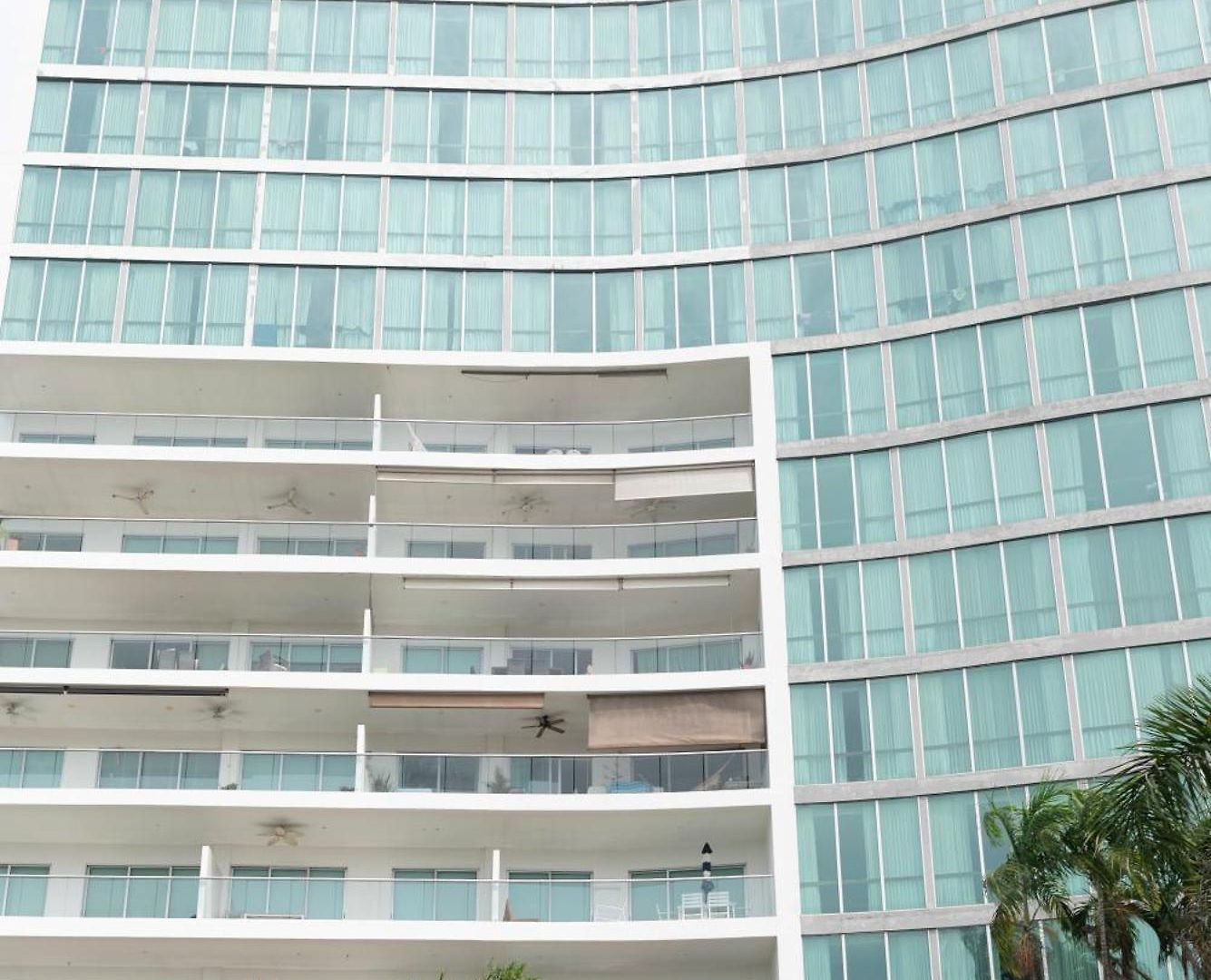 The Beaches-beachfront Retreat