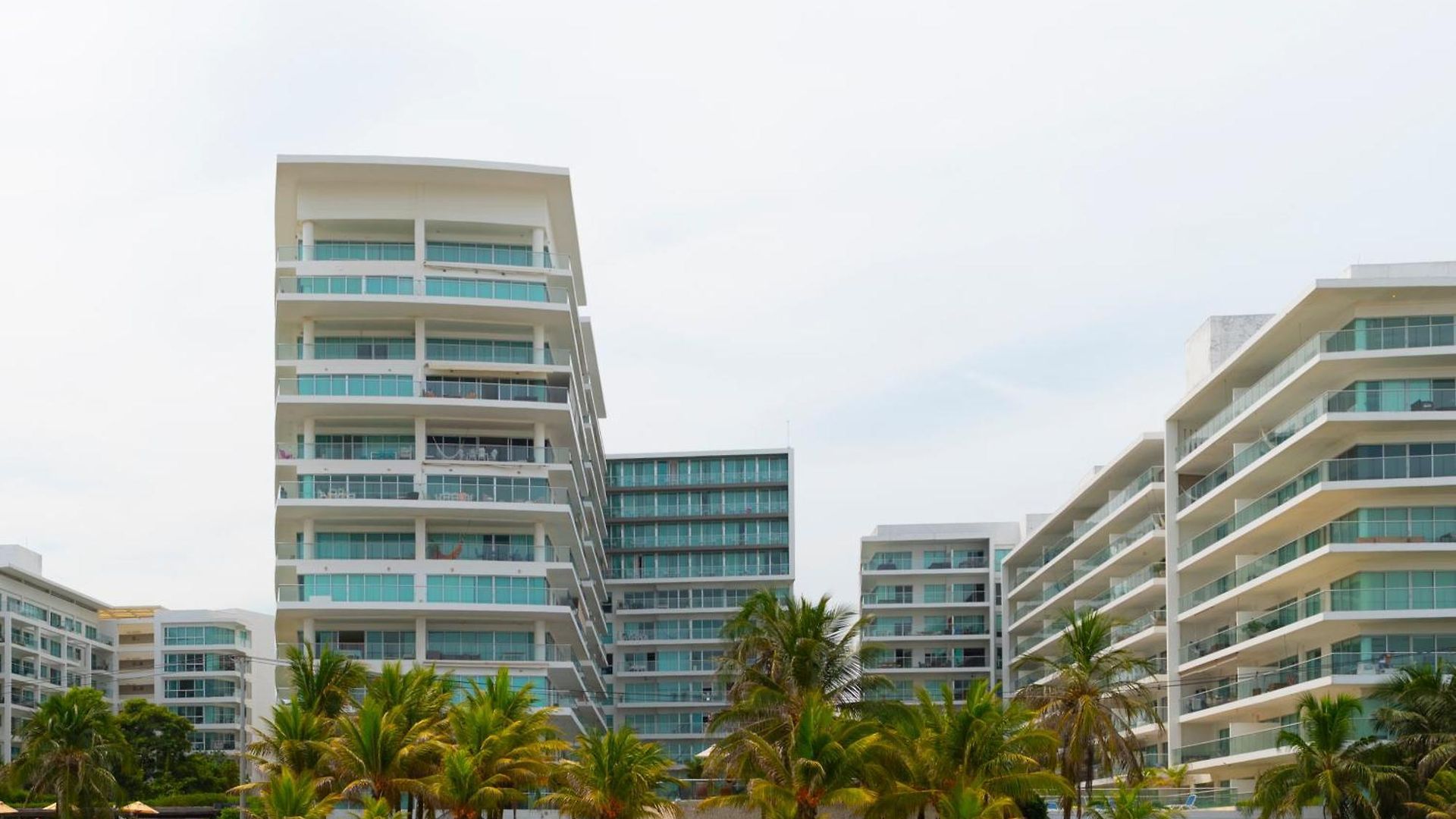 The Beaches-beachfront Retreat Apartment Cartagena