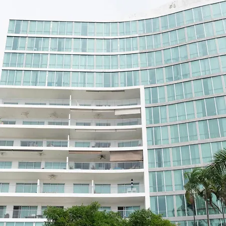 The Beaches-beachfront Retreat